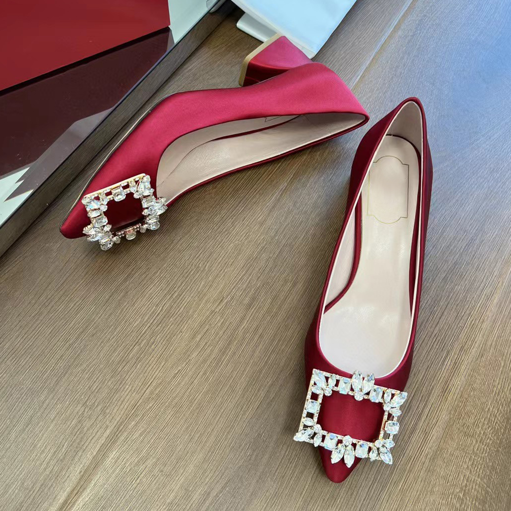 Formal shoes generous button crystal decoration shallow mouth low heel mule wedding PumpsLuxury Designer women's leather pointed buckle comfortable shoes, Red+silk and satin
Formal shoes generous button crystal decoration shallow mouth low heel mule wedding PumpsLuxury Designer women's leather pointed buckle comfortable shoes, Red+silk and satin