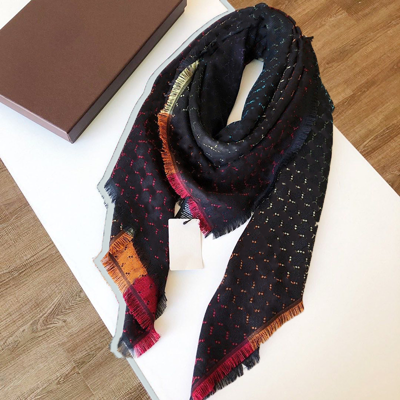 2023 Designer Scarf For Men and Women Oversized Classic Check Shawls Scarves Designer luxury Gold silver thread plaid Soft comfortable Shawl size 140x140CM gift
2023 Designer Scarf For Men and Women Oversized Classic Check Shawls Scarves Designer luxury Gold silver thread plaid Soft comfortable Shawl size 140x140CM gift