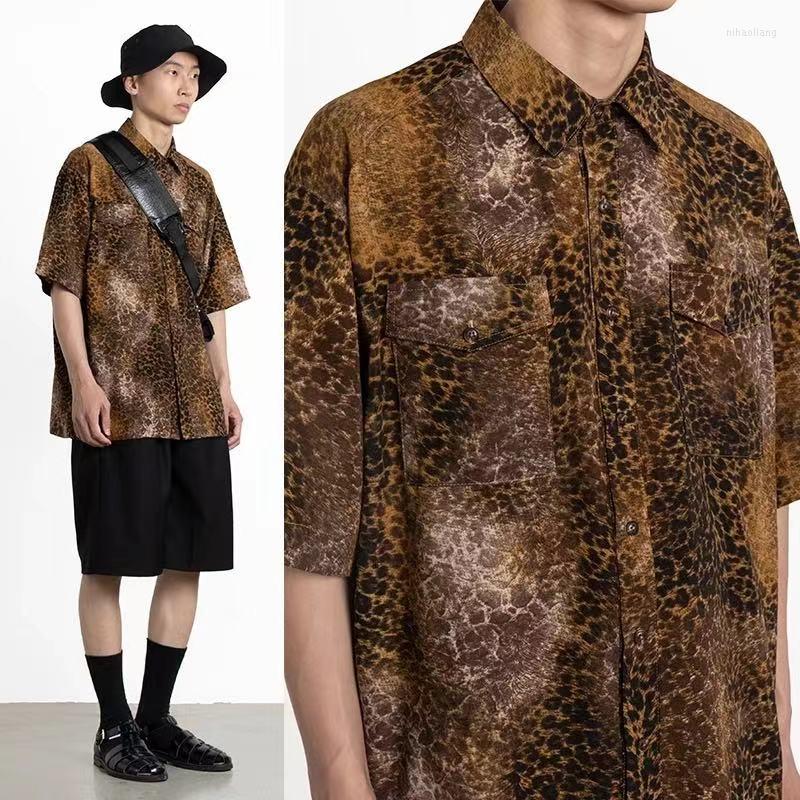 Men's Casual Shirts 2022 Summer Men's Shorts Sleeves Brown Color Leopard Printing Clothes Fashion Trend Camisa Masculina Size -2XL
Men's Casual Shirts 2022 Summer Men's Shorts Sleeves Brown Color Leopard Printing Clothes Fashion Trend Camisa Masculina Size -2XL