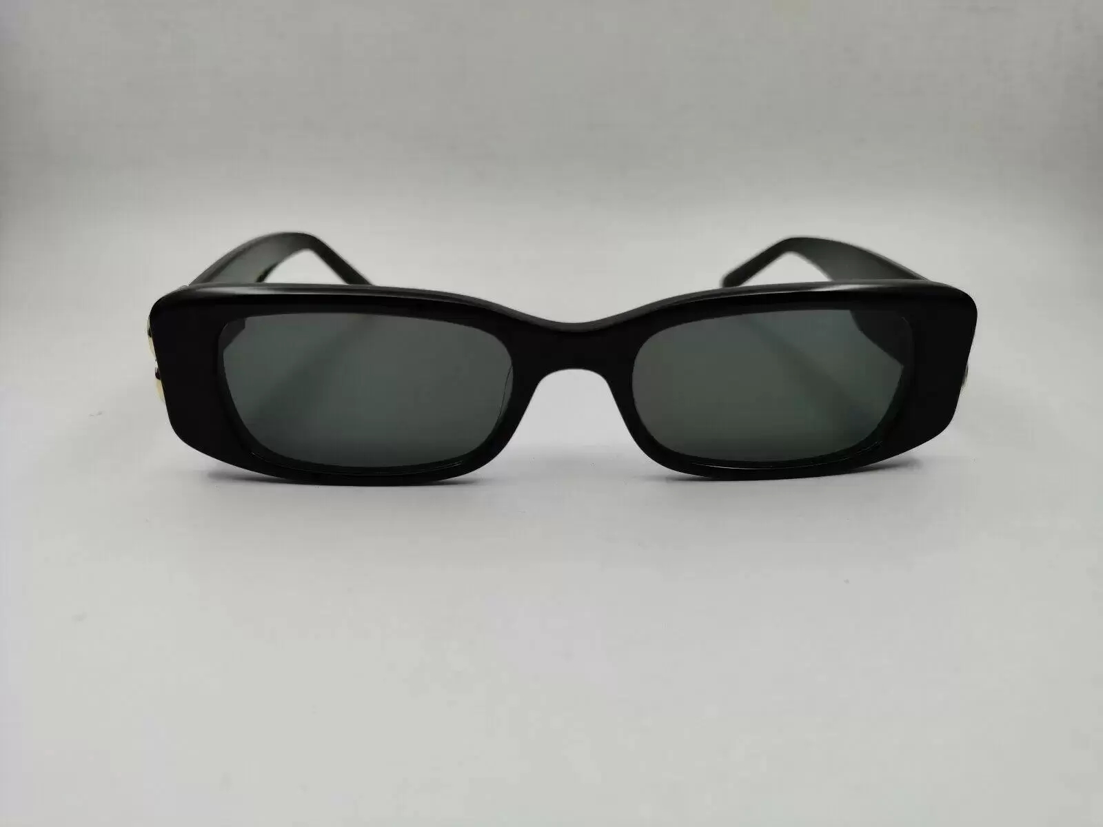 2023Luxury Rectangle Women Sunglasses Fashion Womens Brand Deisnger Full Frame UV400 Lens Summer Style Small Square Top Come With Case 0096