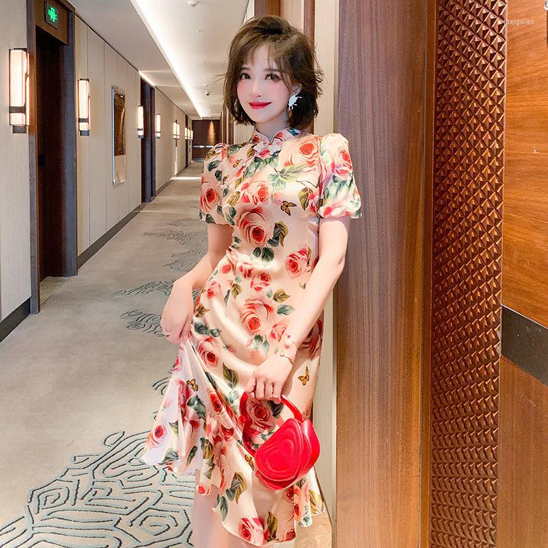 Ethnic Clothing Print Stand Collar Cheongsam Sweet Pink Bead Button Slim Qipao Dress Summer Orientale Women Evening Party Retro Vestidos
Ethnic Clothing Print Stand Collar Cheongsam Sweet Pink Bead Button Slim Qipao Dress Summer Orientale Women Evening Party Retro Vestidos