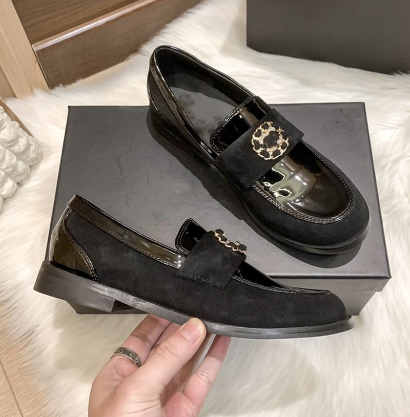 Designer C letter casual Shoes Chain Buckle Patent Black Muller Women Cowhide flat Loafers banquet Sneakers Black Leather dress shoe Retro Chunky Round Head loafer, Fill postage
Designer C letter casual Shoes Chain Buckle Patent Black Muller Women Cowhide flat Loafers banquet Sneakers Black Leather dress shoe Retro Chunky Round Head loafer, Fill postage