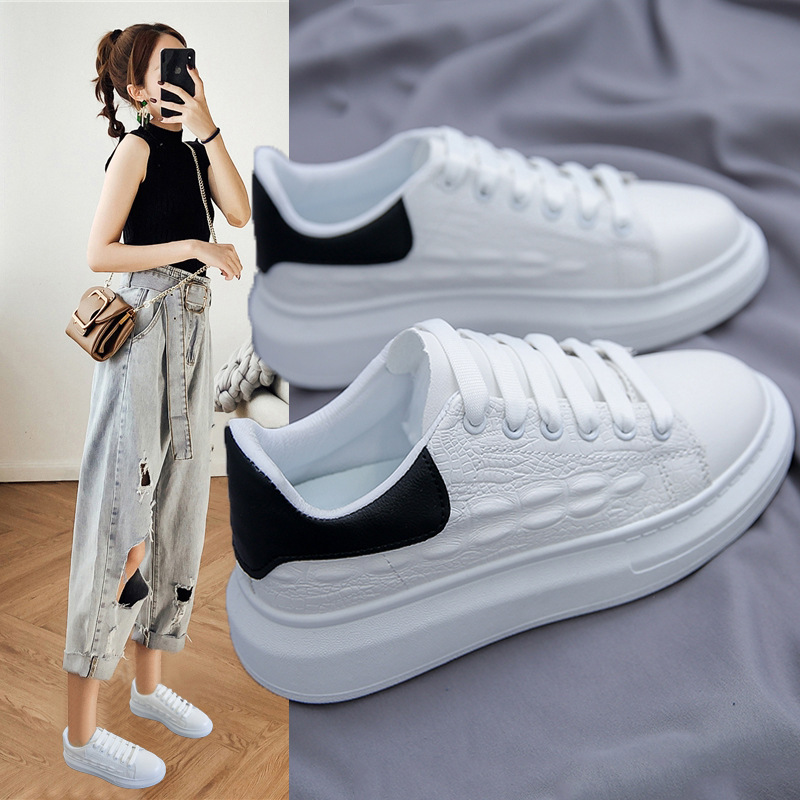 2022 New Korean white shoes Women's shoes Breathable and versatile casual shoes Female fashion students increase, Black
2022 New Korean white shoes Women's shoes Breathable and versatile casual shoes Female fashion students increase, Black