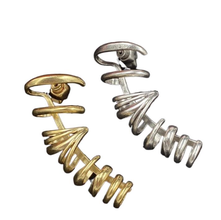 1 piece Ear Cuff Hiphop Rock Punk Ear Studs Earring Skull Skeleton Head Irregular Hollow Claw Earbone Clip Earrings Women's Man's Halloween Party Jewelry Gift HAME5 --01
1 piece Ear Cuff Hiphop Rock Punk Ear Studs Earring Skull Skeleton Head Irregular Hollow Claw Earbone Clip Earrings Women's Man's Halloween Party Jewelry Gift HAME5 --01