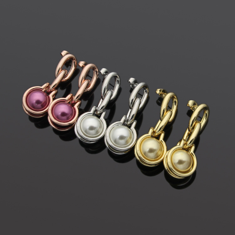 Double link chain Stud 18k gold plated luxury brand designer letter heart earrings luxury women minimalist earrings wedding jewelry
Double link chain Stud 18k gold plated luxury brand designer letter heart earrings luxury women minimalist earrings wedding jewelry