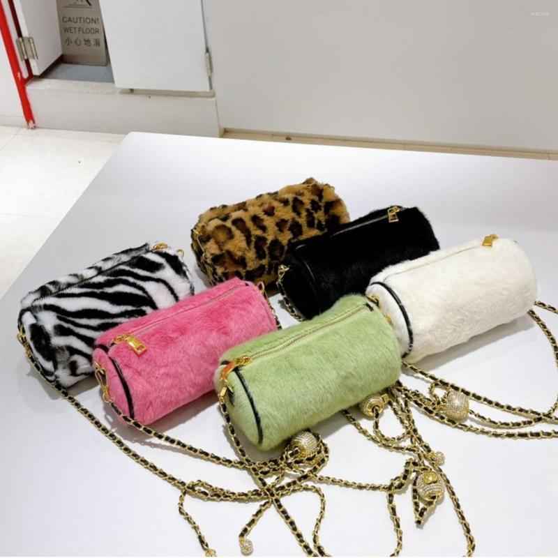 Evening Bags Vintage Women Circular Shoulder Bag Fashion Fur Ladies Chain Crossbody Soft Plush Girls Purse Handbags, Beige
Evening Bags Vintage Women Circular Shoulder Bag Fashion Fur Ladies Chain Crossbody Soft Plush Girls Purse Handbags, Beige