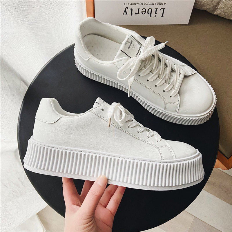 Dress Shoes Fashion Men s Platform Casual Spring Autumn Comfort Height Increase Board Male White Sneakers Men Vulcanized 221207
Dress Shoes Fashion Men s Platform Casual Spring Autumn Comfort Height Increase Board Male White Sneakers Men Vulcanized 221207