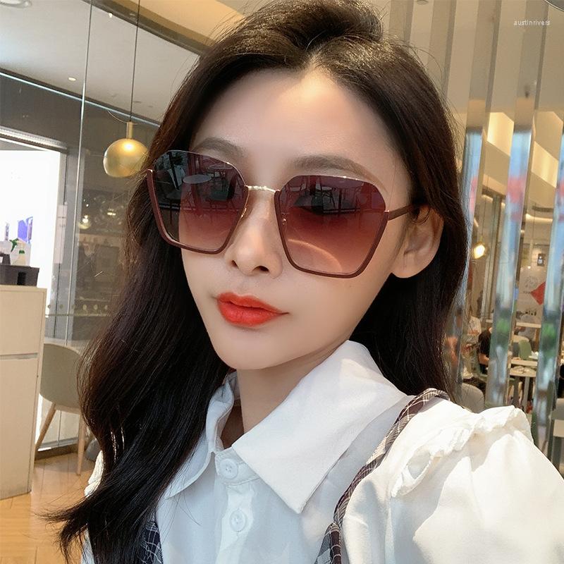 Sunglasses 2022 Oversized Women Vintage Designer Square Sun Glasses Woman Retro Sunglass Shades For UV400
Sunglasses 2022 Oversized Women Vintage Designer Square Sun Glasses Woman Retro Sunglass Shades For UV400