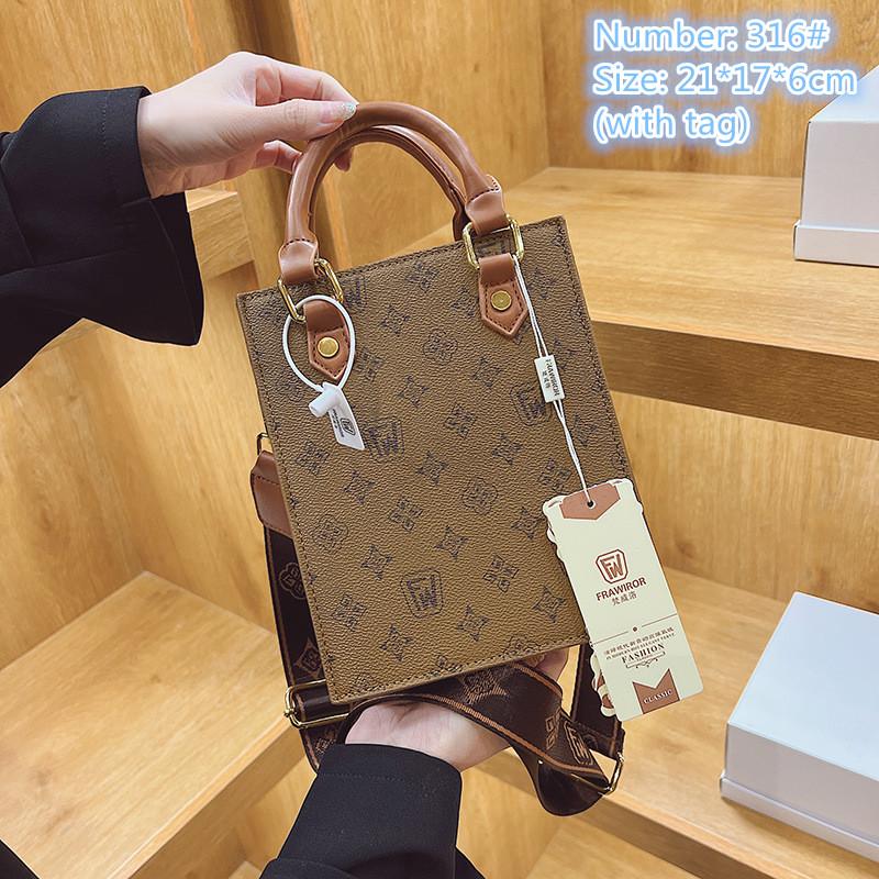 Wholesale ladies leather shoulder bag sweet little fresh printed handbag street trend contrast leather backpack simple Joker Brown fashion handbags, Coffee-316#
Wholesale ladies leather shoulder bag sweet little fresh printed handbag street trend contrast leather backpack simple Joker Brown fashion handbags, Coffee-316#