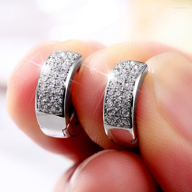 Hoop Earrings Classic High-end Exquisite Shiny Zircon Couple Ear Buckle Men And Women Simple Fashion Round Jewelry Gift
Hoop Earrings Classic High-end Exquisite Shiny Zircon Couple Ear Buckle Men And Women Simple Fashion Round Jewelry Gift