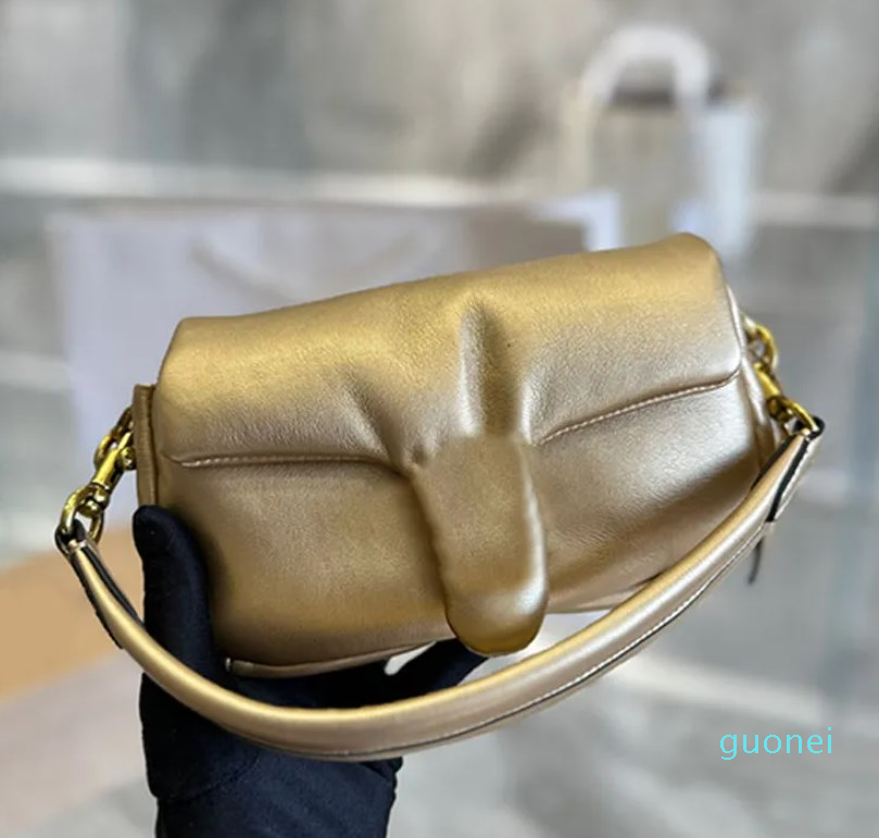 Designer -Cloud Bag Clutch Purse Fashion Shoulder Bags Women Crossbody Handbags Flap Magnetic Buckle Metal Hardware Interior Compartment Wallets Removable Strap
Designer -Cloud Bag Clutch Purse Fashion Shoulder Bags Women Crossbody Handbags Flap Magnetic Buckle Metal Hardware Interior Compartment Wallets Removable Strap