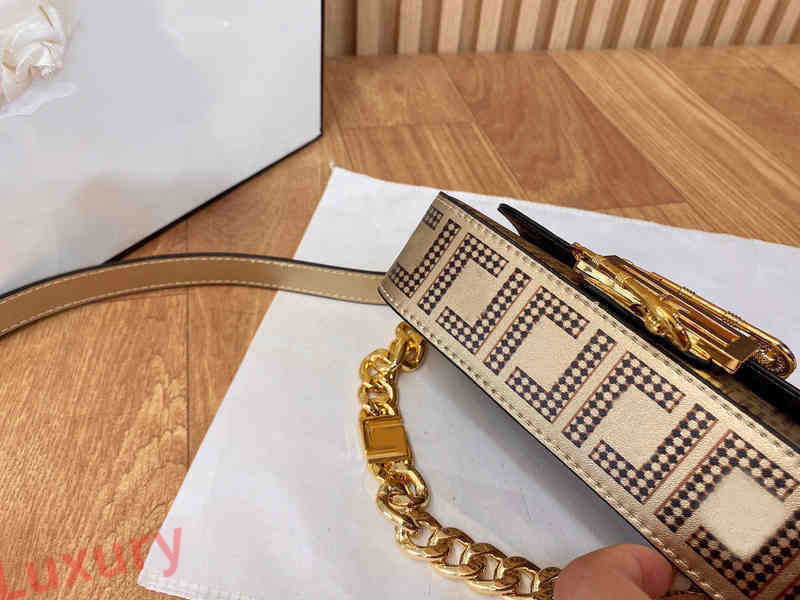 Luxury Baguette Bags Handbag Chains Shoulder Bag Crossbody Letter Axillary Plain Pu Leather Thread Hasp Hardware High Quality Fashion Lady Wallet 1208, Gold
Luxury Baguette Bags Handbag Chains Shoulder Bag Crossbody Letter Axillary Plain Pu Leather Thread Hasp Hardware High Quality Fashion Lady Wallet 1208, Gold