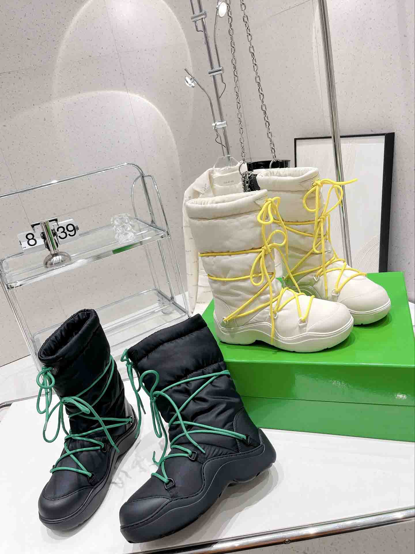 Mid-Calf hiking boots designer nylon women boot shoes winter warm waterproof booties 6CM height increase cotton bootss shoe black white
Mid-Calf hiking boots designer nylon women boot shoes winter warm waterproof booties 6CM height increase cotton bootss shoe black white