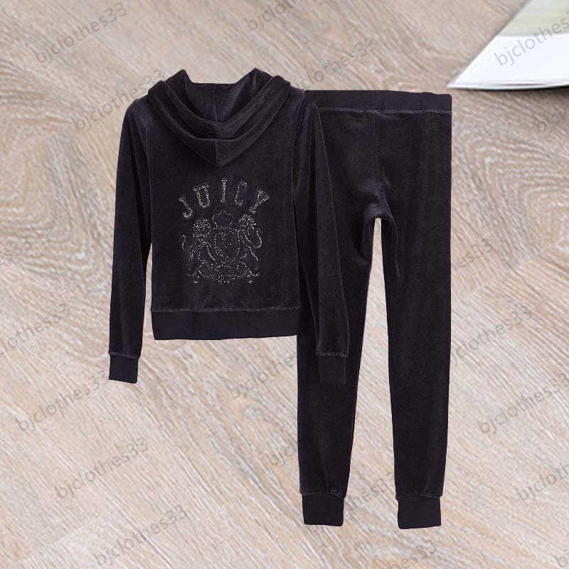 Juicy Tracksuit Womens Two Piece Pants Back Classic Letter Logo Embroidery Hooded Long Sleeved Tops Elastic Waist Loose Pant Fashion Sports Style Women Clothes
Juicy Tracksuit Womens Two Piece Pants Back Classic Letter Logo Embroidery Hooded Long Sleeved Tops Elastic Waist Loose Pant Fashion Sports Style Women Clothes