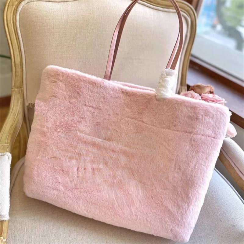 Totes Same Autumn And Winter New Candy Color Portable Shopping Bag Large Capacity Woolen Tote Bag Commuting Shoulder Bag 1208, Pink
Totes Same Autumn And Winter New Candy Color Portable Shopping Bag Large Capacity Woolen Tote Bag Commuting Shoulder Bag 1208, Pink