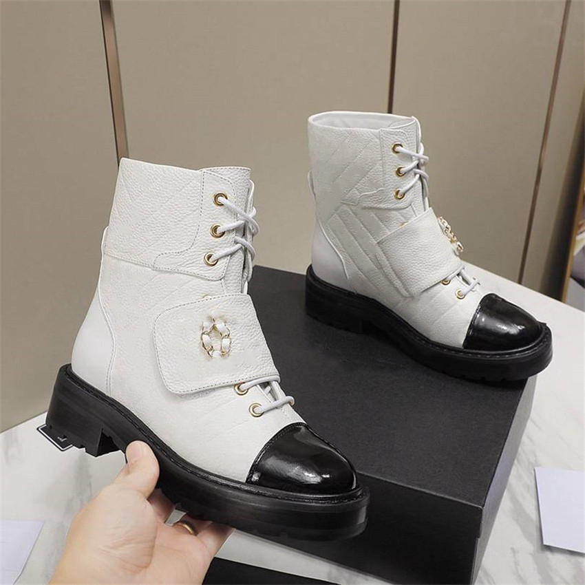 Luxury Design Boots Channel Fashion Women Retro Decoration Winter Warm Snow Non slip High Heel Martin Knight Tassel Casual Socks Boots 04-03
Luxury Design Boots Channel Fashion Women Retro Decoration Winter Warm Snow Non slip High Heel Martin Knight Tassel Casual Socks Boots 04-03