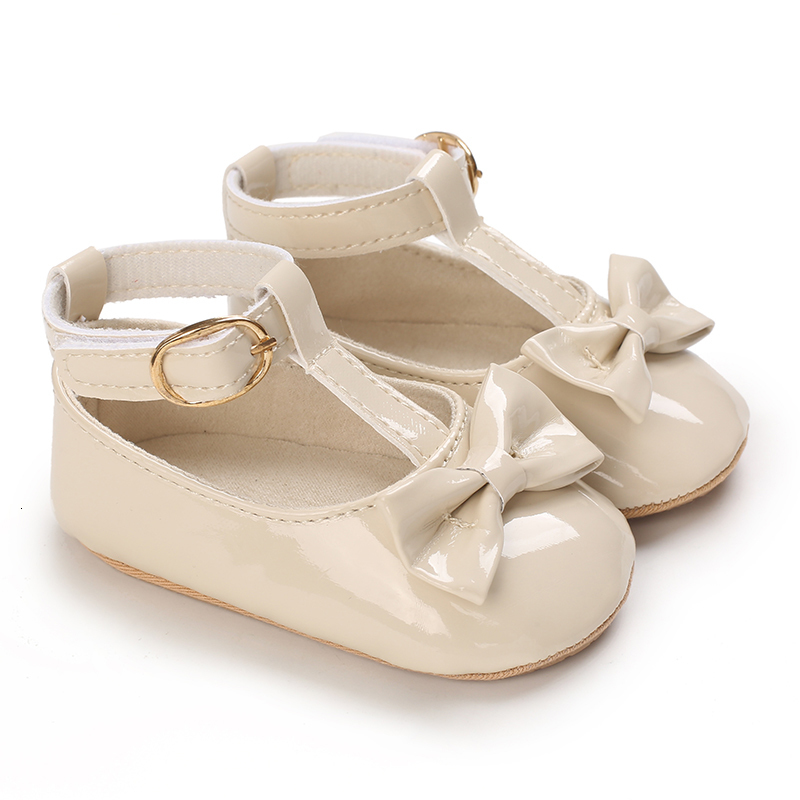First Walkers Fashion PU Leather Baby Princess Shoes born Girls Moccasins Rubber Sole Prewalker Non-slip Summer 221208, D83 
First Walkers Fashion PU Leather Baby Princess Shoes born Girls Moccasins Rubber Sole Prewalker Non-slip Summer 221208, D83