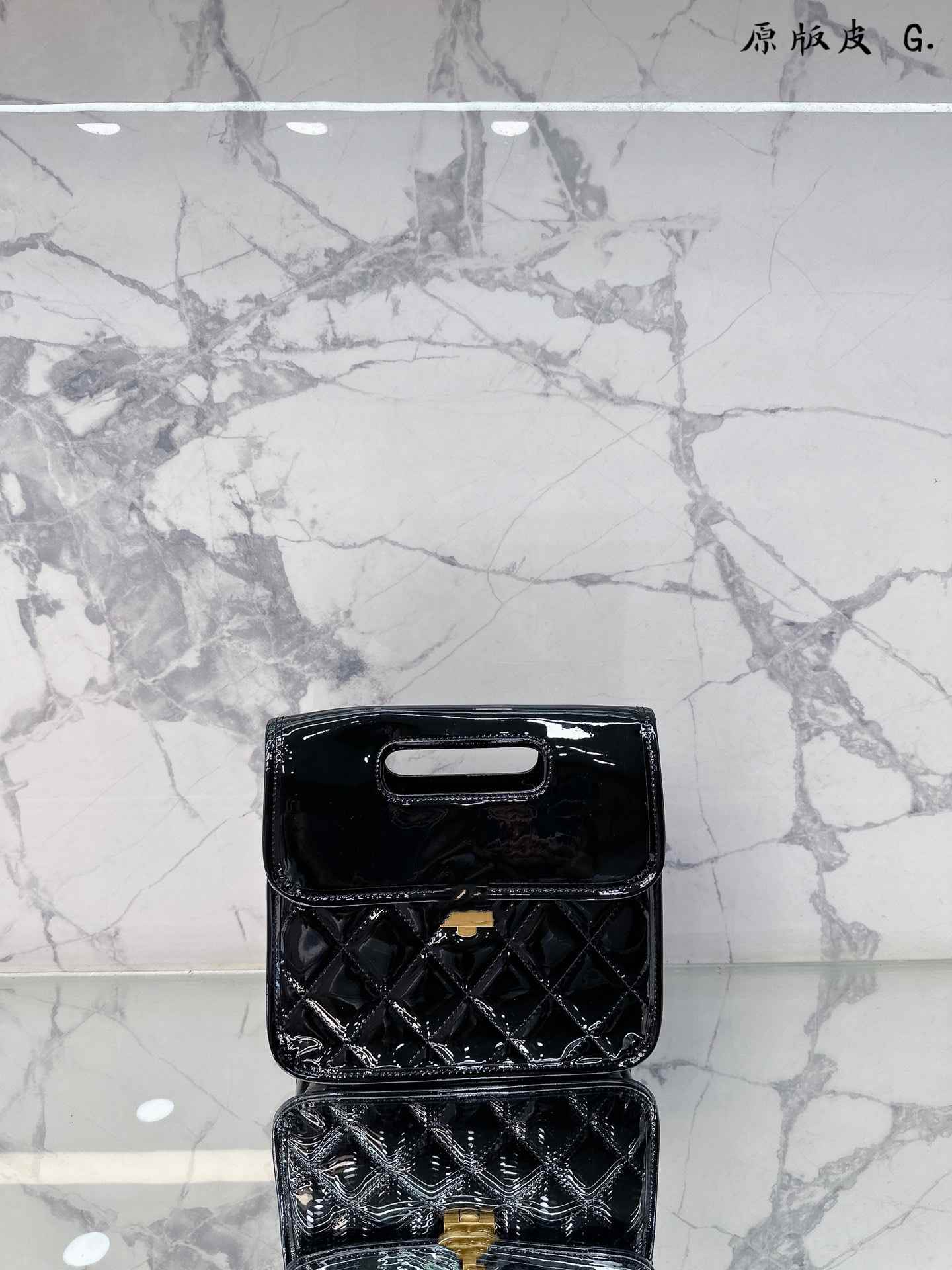 Autumn and Winter 2022 New Women's One Shoulder Crossbody Handbag Casual Versatile Simple Atmosphere Backpack, Black
Autumn and Winter 2022 New Women's One Shoulder Crossbody Handbag Casual Versatile Simple Atmosphere Backpack, Black