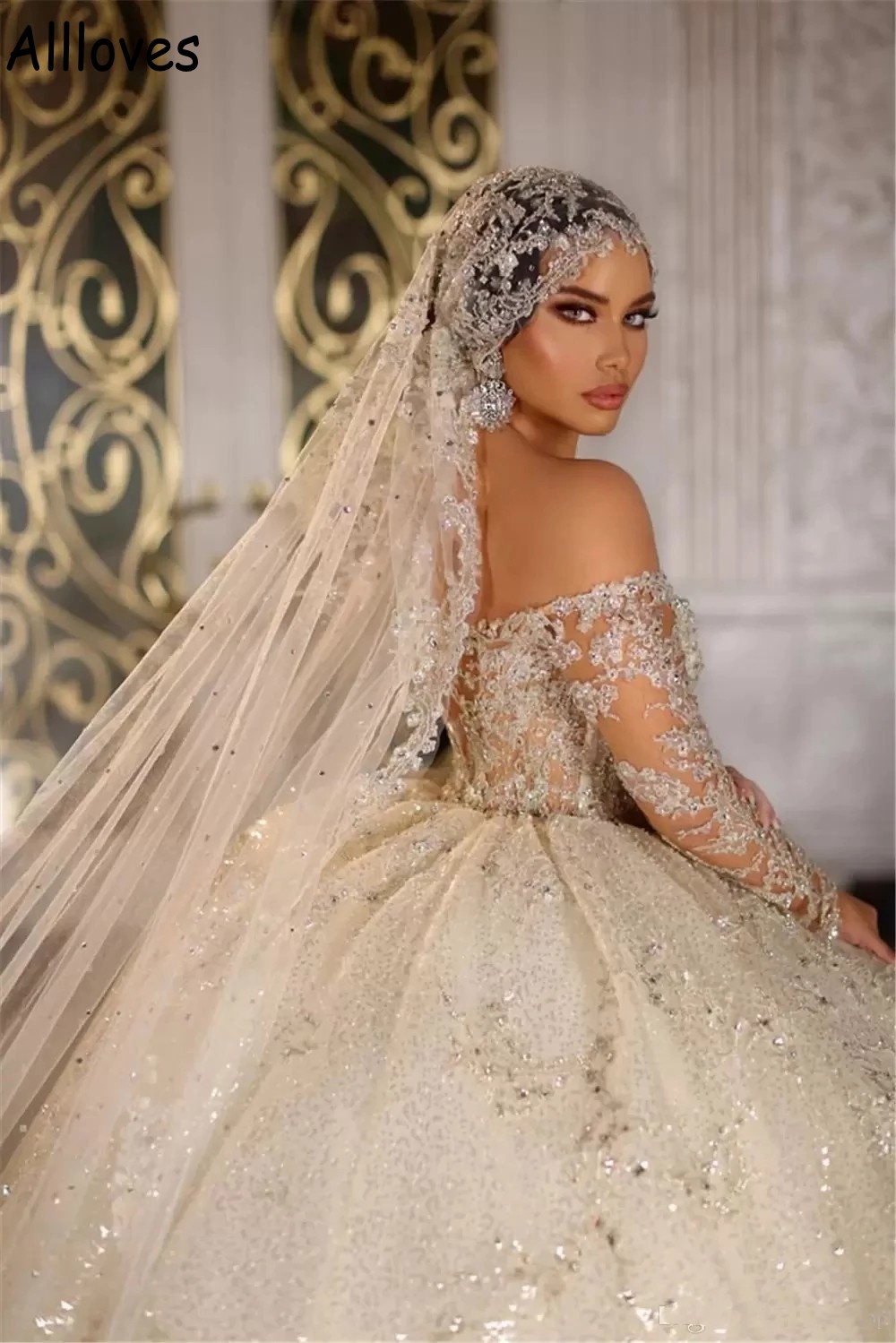 Arabia Morrankan Princess Dubai Ball Gown Wedding Dresses Sexy Off The Shoulder Long Sleeves Formal Bridal Gowns Crystals Sequined Vestidos De Novia V