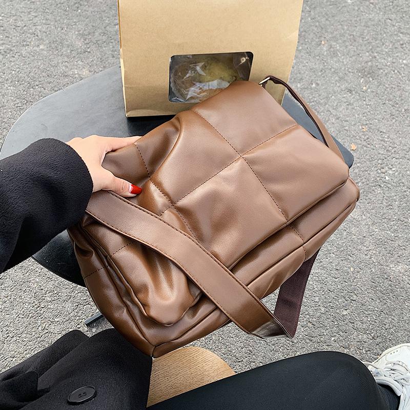 Evening Bags High Capacity Winter Tote 2022 PU Leather Padded Handbags Designer Women Shoulder Messenger Luxury Down Cotton Shopping Bag, Black
Evening Bags High Capacity Winter Tote 2022 PU Leather Padded Handbags Designer Women Shoulder Messenger Luxury Down Cotton Shopping Bag, Black