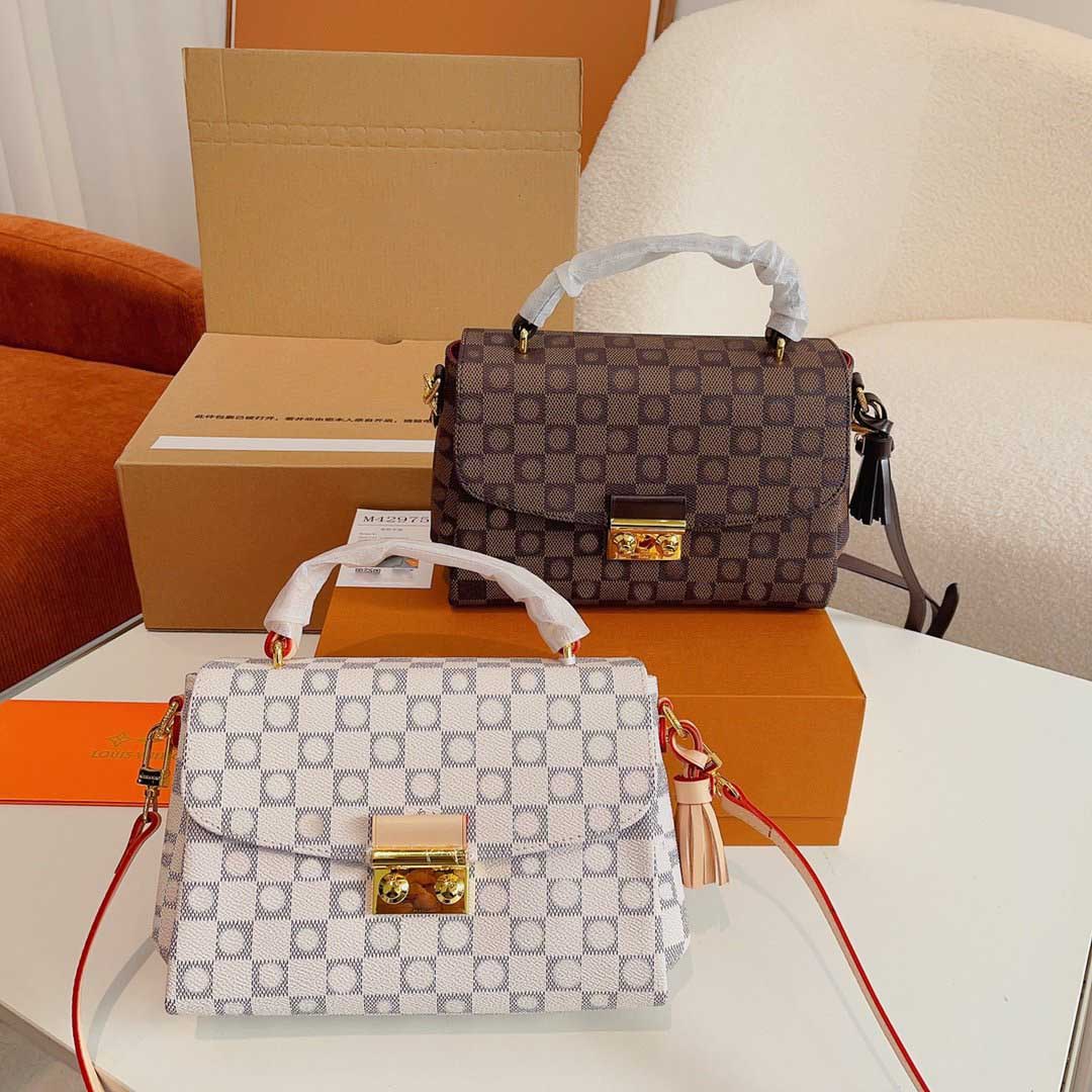 Bags Designer Totes Bag Women Handbag Classic Imitation Luxury Brand Patchwork Plaid Style Simple Shoulder Bag Fashion Leather Party Wallet, Color1
Bags Designer Totes Bag Women Handbag Classic Imitation Luxury Brand Patchwork Plaid Style Simple Shoulder Bag Fashion Leather Party Wallet, Color1