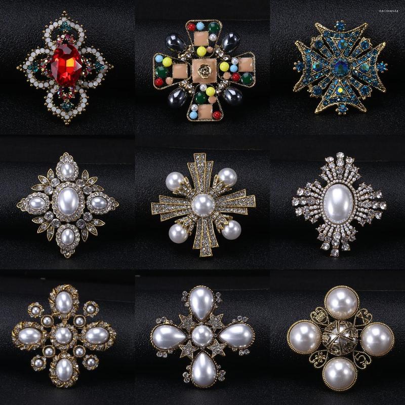 Brooches Digadagu Fashion Metal Imitation Pearl Brooch Women's Retro Corsage Baroque Party Accessories
Brooches Digadagu Fashion Metal Imitation Pearl Brooch Women's Retro Corsage Baroque Party Accessories