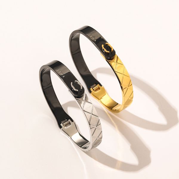 Bangle Luxury Designer Designer Branded Bracelets Women men Letter Jewelry Crystal 18K Gold Plated 925 Silver Plated Stainless steel Wedding Lovers Gift
Bangle Luxury Designer Designer Branded Bracelets Women men Letter Jewelry Crystal 18K Gold Plated 925 Silver Plated Stainless steel Wedding Lovers Gift