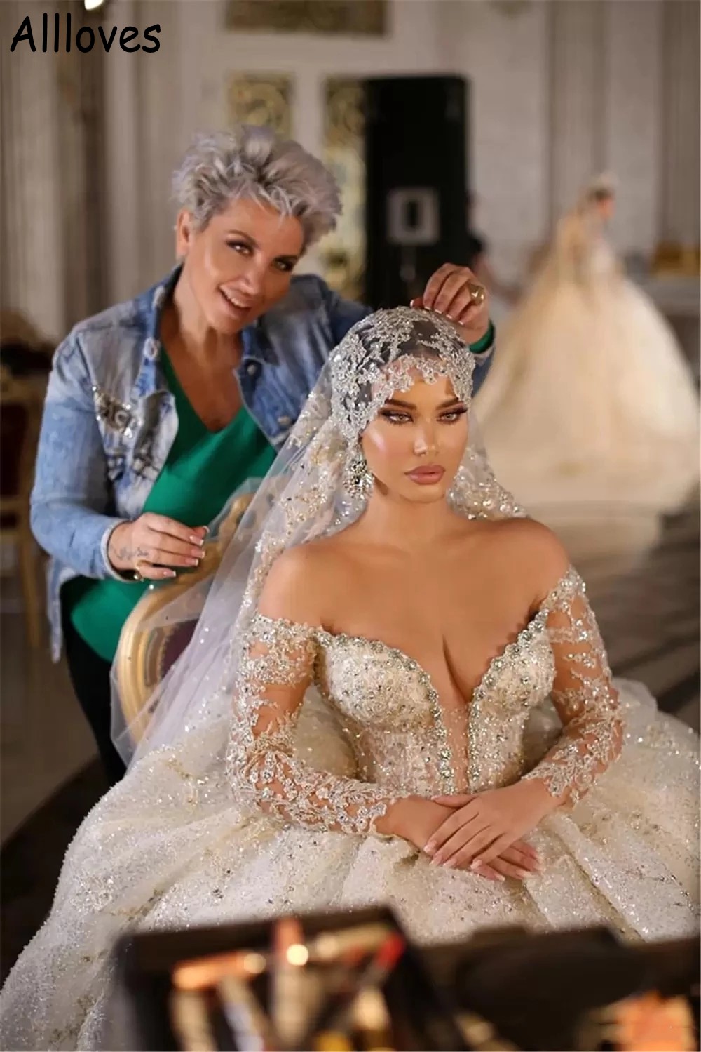 Arabia Morrankan Princess Dubai Ball Gown Wedding Dresses Sexy Off The Shoulder Long Sleeves Formal Bridal Gowns Crystals Sequined Vestidos De Novia V