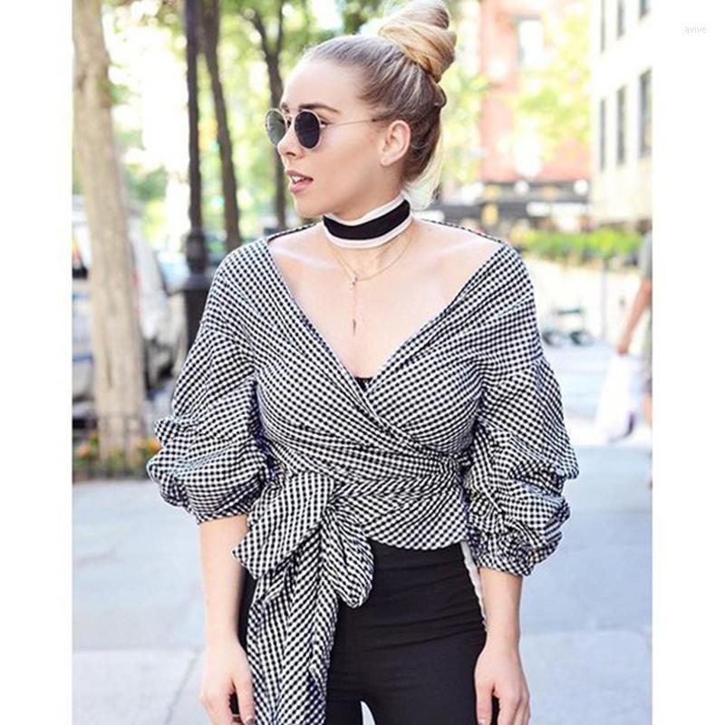 Women's Blouses Sexy Off Shoulder Women Shirt Puff Sleeve Deep V-Neck With Sash Lady Plaid Summer Strappy Sashes Short Top
Women's Blouses Sexy Off Shoulder Women Shirt Puff Sleeve Deep V-Neck With Sash Lady Plaid Summer Strappy Sashes Short Top