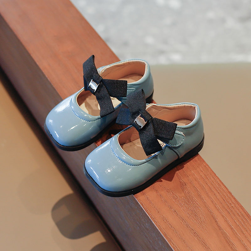 Princess Girls Shoes Toddlers Infants Leather Shoes Children's Flats With Ribbon Bow-knot PU Patent Leather Kids Mary Janes Soft Size 23-34, Black
Princess Girls Shoes Toddlers Infants Leather Shoes Children's Flats With Ribbon Bow-knot PU Patent Leather Kids Mary Janes Soft Size 23-34, Black