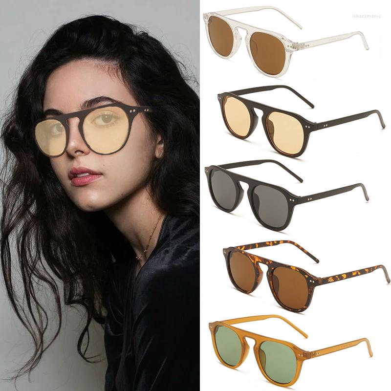 Sunglasses Women Fashion Premium Outdoor Sun Protection Adult Simple Personalized UV400 Female Eye ProtectionGlasses
Sunglasses Women Fashion Premium Outdoor Sun Protection Adult Simple Personalized UV400 Female Eye ProtectionGlasses