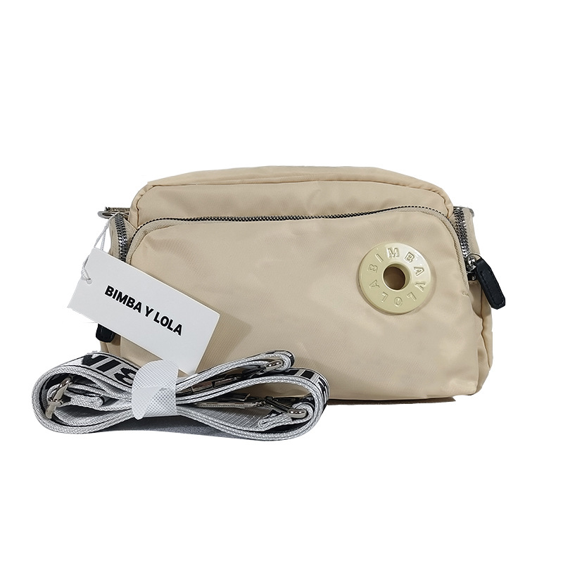 Spain bimba y lola new shoulder bag round logo crossbody bag women solid color bag, Khaki
Spain bimba y lola new shoulder bag round logo crossbody bag women solid color bag, Khaki