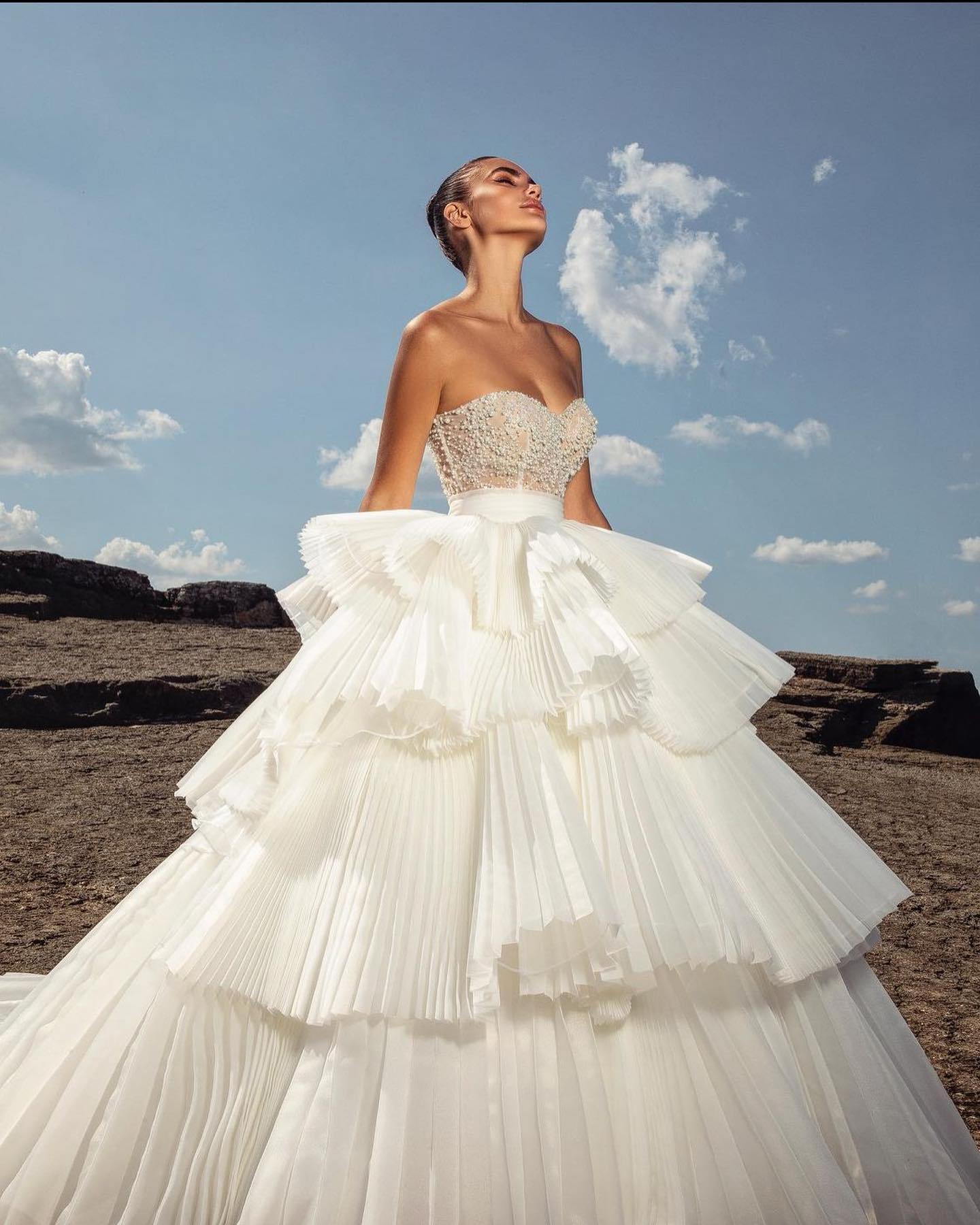 Princess Lace A Line Prom Dresses Strapless Tiered Ruffles Party Dresses Pearls Sleeveless Custom Made Evening Dress