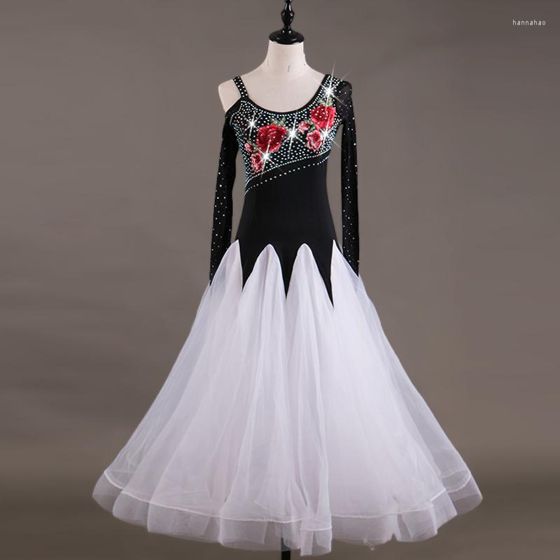 Stage Wear Single Off Side Modern Dance Pendulum Dress Long Sleeve Ballroom Dancing Performance Match Serve Pattern, Black and white
Stage Wear Single Off Side Modern Dance Pendulum Dress Long Sleeve Ballroom Dancing Performance Match Serve Pattern, Black and white