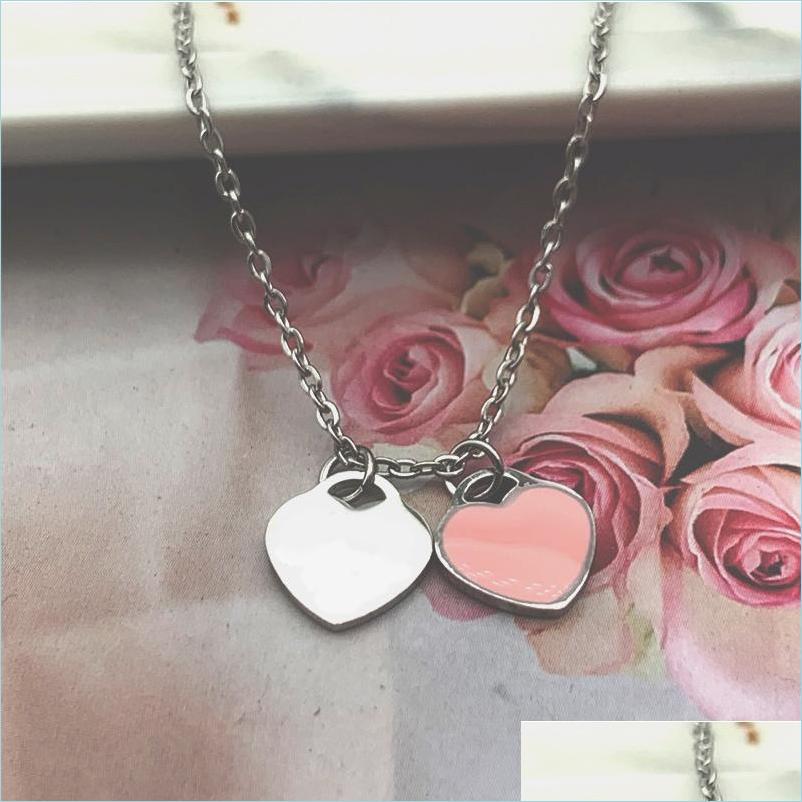 Pendant Necklaces 10Mm 2 Heart Necklace Woman Stainless Steel Blue Pink Green Pendant Jewelry On The Neck Valentine Day Christmas Gi Dhw2G
Pendant Necklaces 10Mm 2 Heart Necklace Woman Stainless Steel Blue Pink Green Pendant Jewelry On The Neck Valentine Day Christmas Gi Dhw2G
