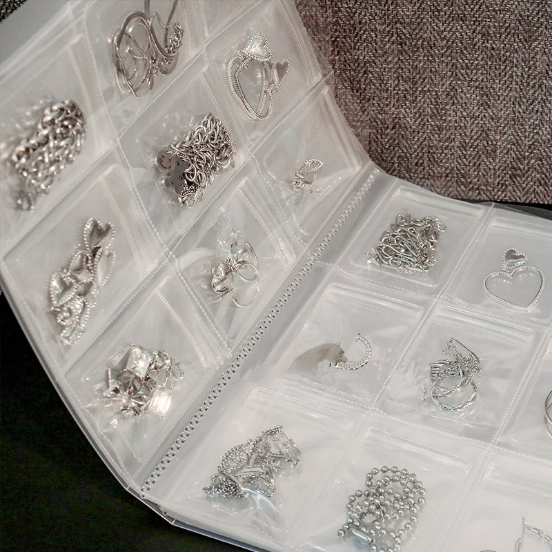 Jewelry Boxes Storage Book Fashion Fine Display Anti oxidation Bags Desktop Drawer Earrings Organizer Packaging Box 221208
Jewelry Boxes Storage Book Fashion Fine Display Anti oxidation Bags Desktop Drawer Earrings Organizer Packaging Box 221208