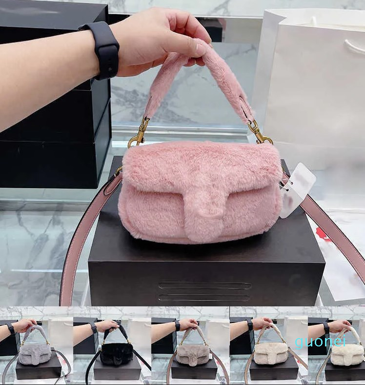 Evening Bags Totes CoaBag Pillow Tabb Designer Bag Plush Crossbody Pouch Winter Womens Tote Bag Luxurys Bag Design Handbag Shoulder Purse 2023, Coac-2
Evening Bags Totes CoaBag Pillow Tabb Designer Bag Plush Crossbody Pouch Winter Womens Tote Bag Luxurys Bag Design Handbag Shoulder Purse 2023, Coac-2