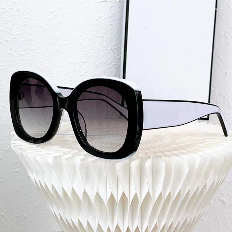 Sunglasses 2022 Designer Ladies 9091B Women Oval Vintage Driving Sun Glasses UV400 Protection Eyewear With Box
Sunglasses 2022 Designer Ladies 9091B Women Oval Vintage Driving Sun Glasses UV400 Protection Eyewear With Box