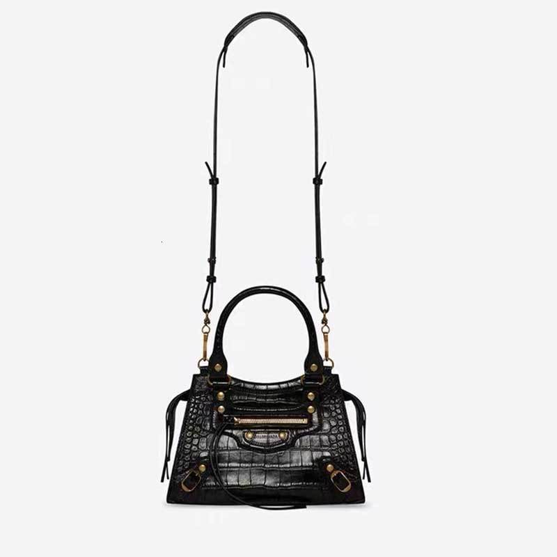 Evening Bags Luxury Designer Women Leather Chain Crossbody For Handbags Shoulder Messenger Female Za Clutch 221208, Golden
Evening Bags Luxury Designer Women Leather Chain Crossbody For Handbags Shoulder Messenger Female Za Clutch 221208, Golden