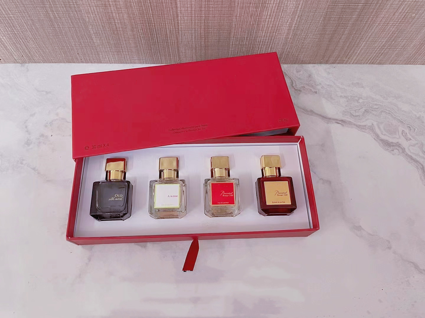 Luxuries designer cologne perfumes 70ml 30ml 4pcs set Women Perfume Fragrance Floral Eau De Female Long Lasting Luxury Parfum Spray perfumes fast ship
Luxuries designer cologne perfumes 70ml 30ml 4pcs set Women Perfume Fragrance Floral Eau De Female Long Lasting Luxury Parfum Spray perfumes fast ship