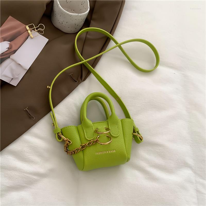 Evening Bags Mini Cute Candy Color Ring Chain Women Handbag 2022 Lipstick Fashion Shoulder Crossbody High Quality Trend Female Bag
Evening Bags Mini Cute Candy Color Ring Chain Women Handbag 2022 Lipstick Fashion Shoulder Crossbody High Quality Trend Female Bag