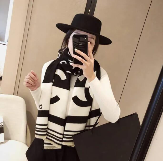 2023 Warm Imitation Cashmere Scarf for Women Luxury Brand Winter Shawl Wraps Thick Blanket Square Tassel Stoles Echarpe Pashmina
2023 Warm Imitation Cashmere Scarf for Women Luxury Brand Winter Shawl Wraps Thick Blanket Square Tassel Stoles Echarpe Pashmina