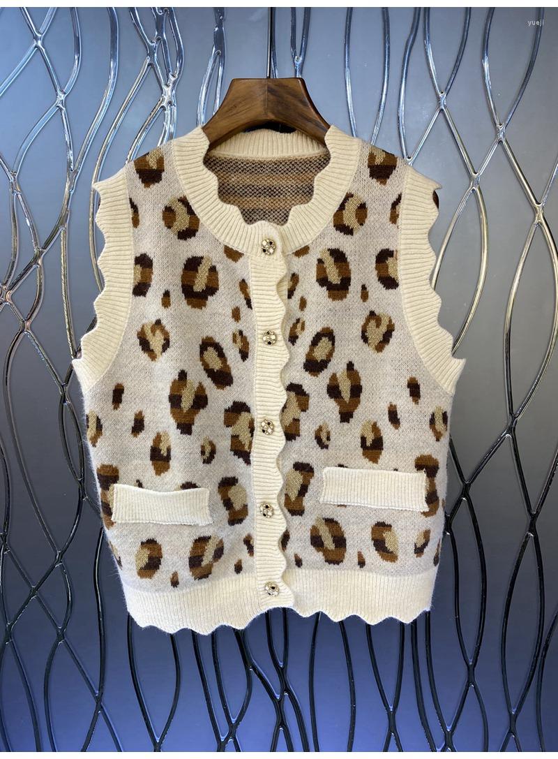 Women's Knits 2022 Autumn Winter Sweater Cardigans High Quality Ladies Sexy Wild Leopard Patterns Knitting Casual Vest Cardigan, Picture shown
Women's Knits 2022 Autumn Winter Sweater Cardigans High Quality Ladies Sexy Wild Leopard Patterns Knitting Casual Vest Cardigan, Picture shown