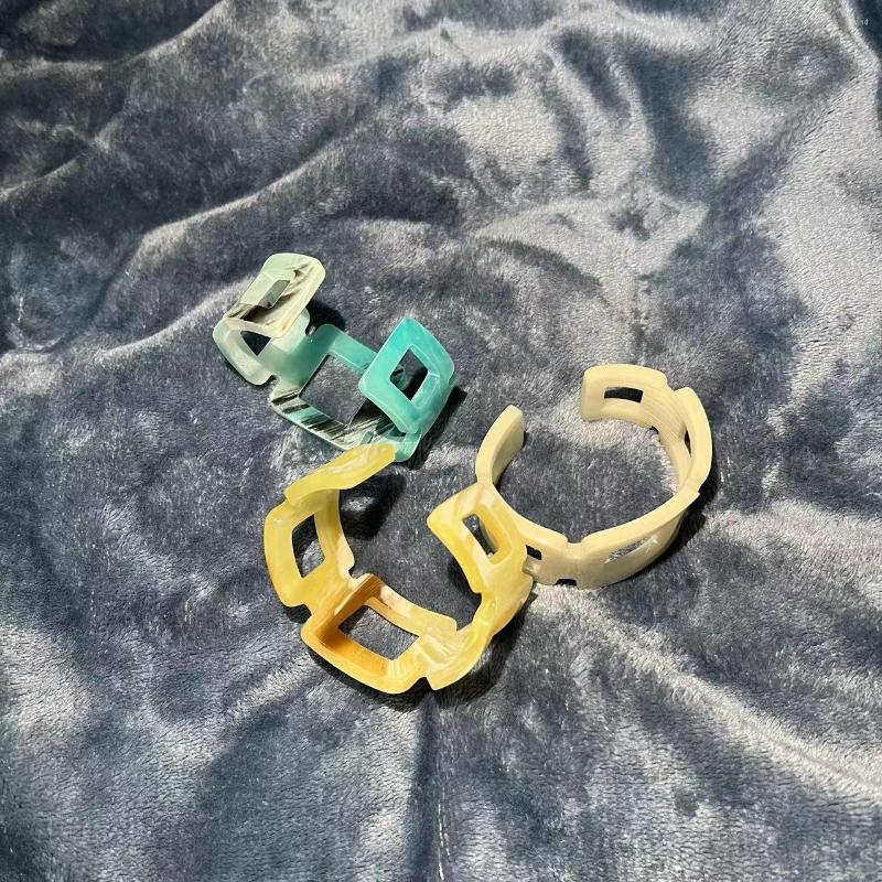 Bangle Open For Women Acrylic Acetate Sheet Square Hollow Bracelet 4Mm Thick Bracelets Designer Fashion Hand Jewelry Accessories
Bangle Open For Women Acrylic Acetate Sheet Square Hollow Bracelet 4Mm Thick Bracelets Designer Fashion Hand Jewelry Accessories
