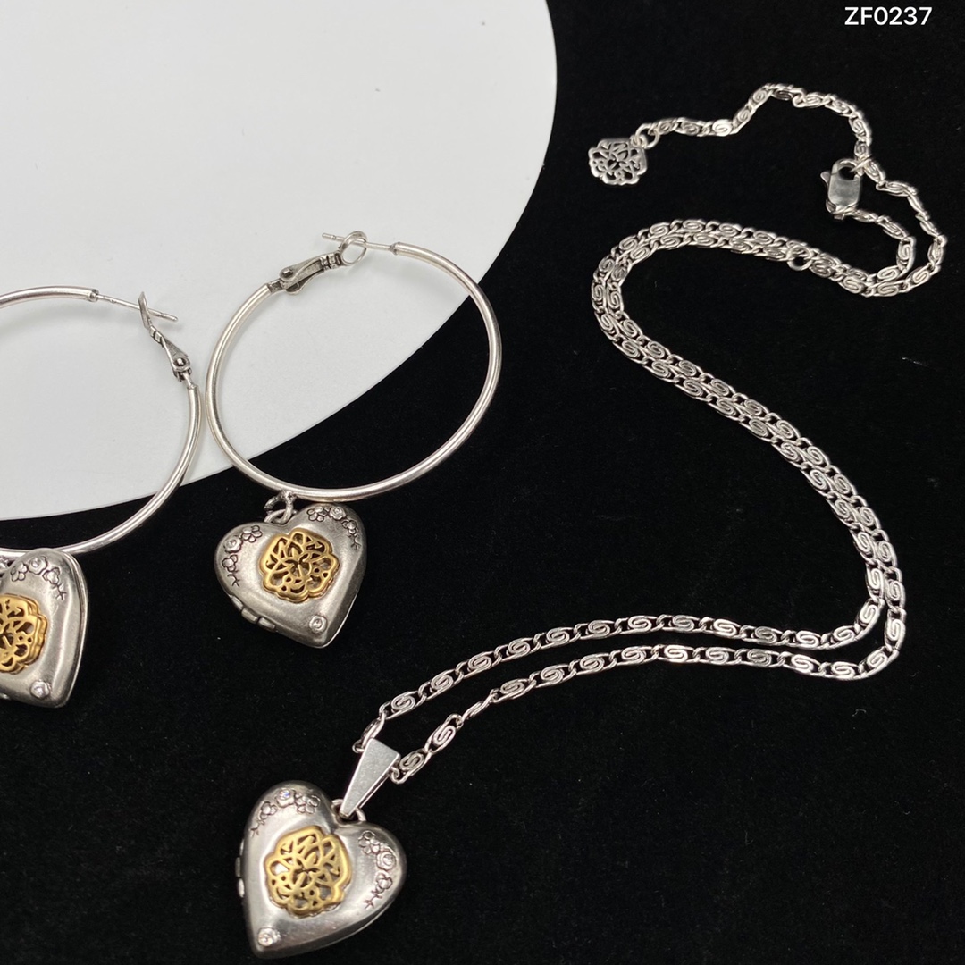 Necklace & Bracelet Hoop Earrings Goth Punk Hip Hop Skull can open the love pendant Set For Women Girl Vintage Skeleton Bone Gothic Accessories Fashion Jewelry MS1 --04, Such as picture color
Necklace & Bracelet Hoop Earrings Goth Punk Hip Hop Skull can open the love pendant Set For Women Girl Vintage Skeleton Bone Gothic Accessories Fashion Jewelry MS1 --04, Such as picture color