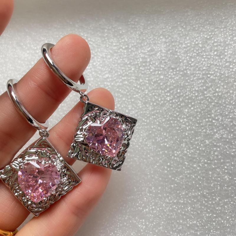 Stud Earrings 2022 Girl Summer Pink Diamond Love Crystal Block Square Sugar Exquisite Special-Interest
Stud Earrings 2022 Girl Summer Pink Diamond Love Crystal Block Square Sugar Exquisite Special-Interest