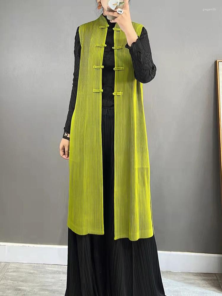 Women's Vests Miyake Pleated Chinese Knot Button Sleeveless Green Coat Vest 2022 Autumn V-neck Long Single Breasted Women Jackets, Beige
Women's Vests Miyake Pleated Chinese Knot Button Sleeveless Green Coat Vest 2022 Autumn V-neck Long Single Breasted Women Jackets, Beige