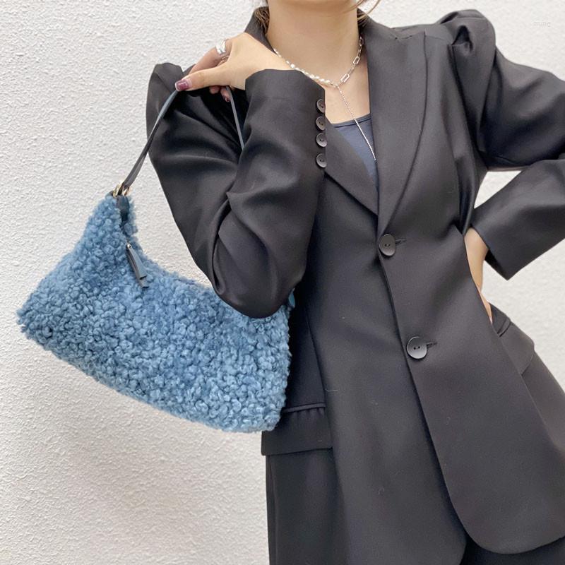 Shopping Bags 2022 Autumn/winter Wool Armpit Bag Fur Handbag Single Shoulder High Sense Plush European And American Fashion, White
Shopping Bags 2022 Autumn/winter Wool Armpit Bag Fur Handbag Single Shoulder High Sense Plush European And American Fashion, White