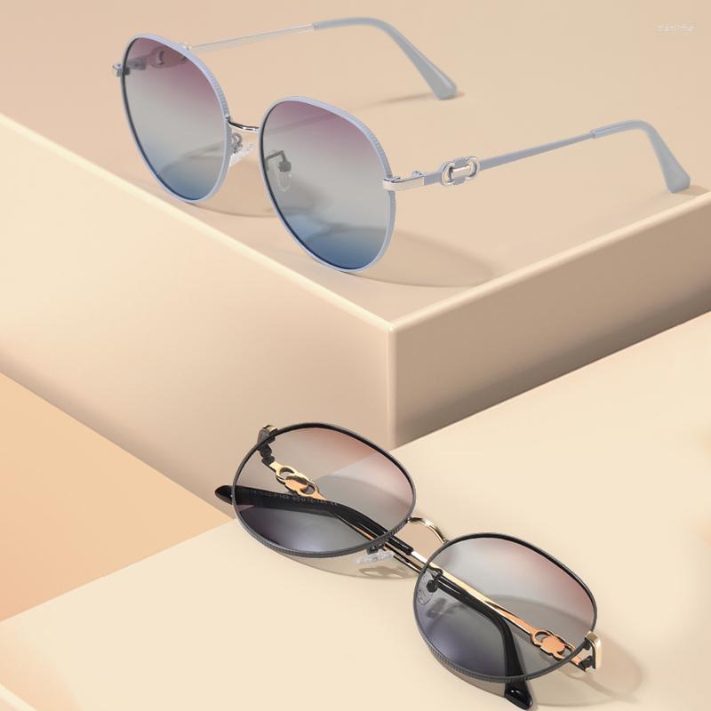Sunglasses GUZTAG Women Polarized UV400 Lens Retro Luxury Crystal Ladies Designer Fashion Sun Glasses Eyewear For Female 314
Sunglasses GUZTAG Women Polarized UV400 Lens Retro Luxury Crystal Ladies Designer Fashion Sun Glasses Eyewear For Female 314