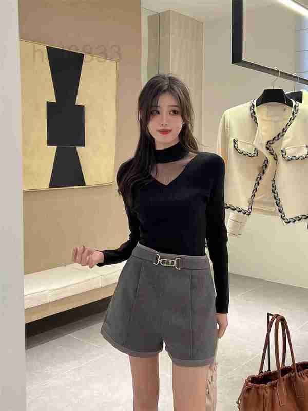 Women' Shorts designer high-end 22 autumn and winter high point piece fashionable fine metal button decorative wool shorts 3IBO, Black
Women' Shorts designer high-end 22 autumn and winter high point piece fashionable fine metal button decorative wool shorts 3IBO, Black